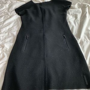 Merino wool two pockets zipped dress